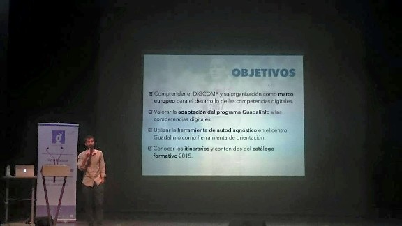 Momento de un taller de Competencias Digitales