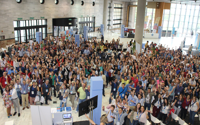 Foto de familia de los agentes Guadalinfo en el #EG17